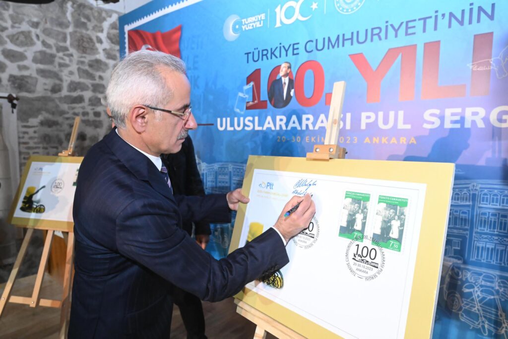 PTT, 100. yılını kutlamak için özel pullar hazırladı.