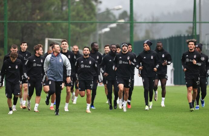 Beşiktaş, Samsunspor maçı için çalışmalarına devam ediyor.