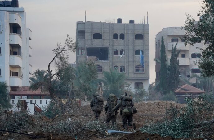 İsrail Savunma Kuvvetleri (IDF), Hamas ile çatışma anlarını paylaşarak İsrail askerlerinin mücadelesini gözler önüne serdi.