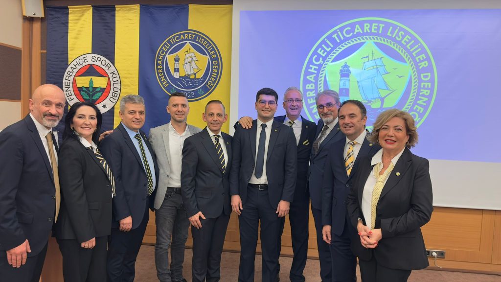 Fenerbahçe Ticaret Liseliler Derneği Başkanlığına Tankut Coşkunsu seçildi.