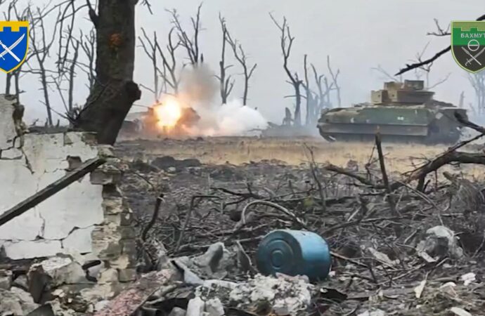 Ukrayna’ya ait bir savaş aracı, Rus zırhlısını başarıyla yok etti.