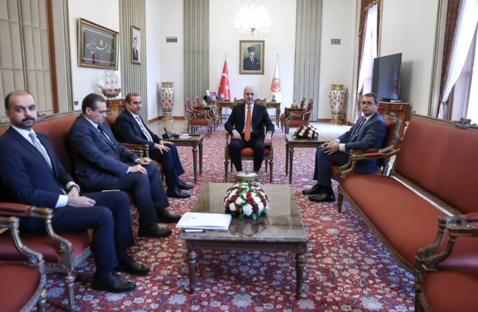 TBMM Başkanı Numan Kurtulmuş, Irak’ın Ankara Büyükelçisi Al Lachmawi ile bir araya geldi.