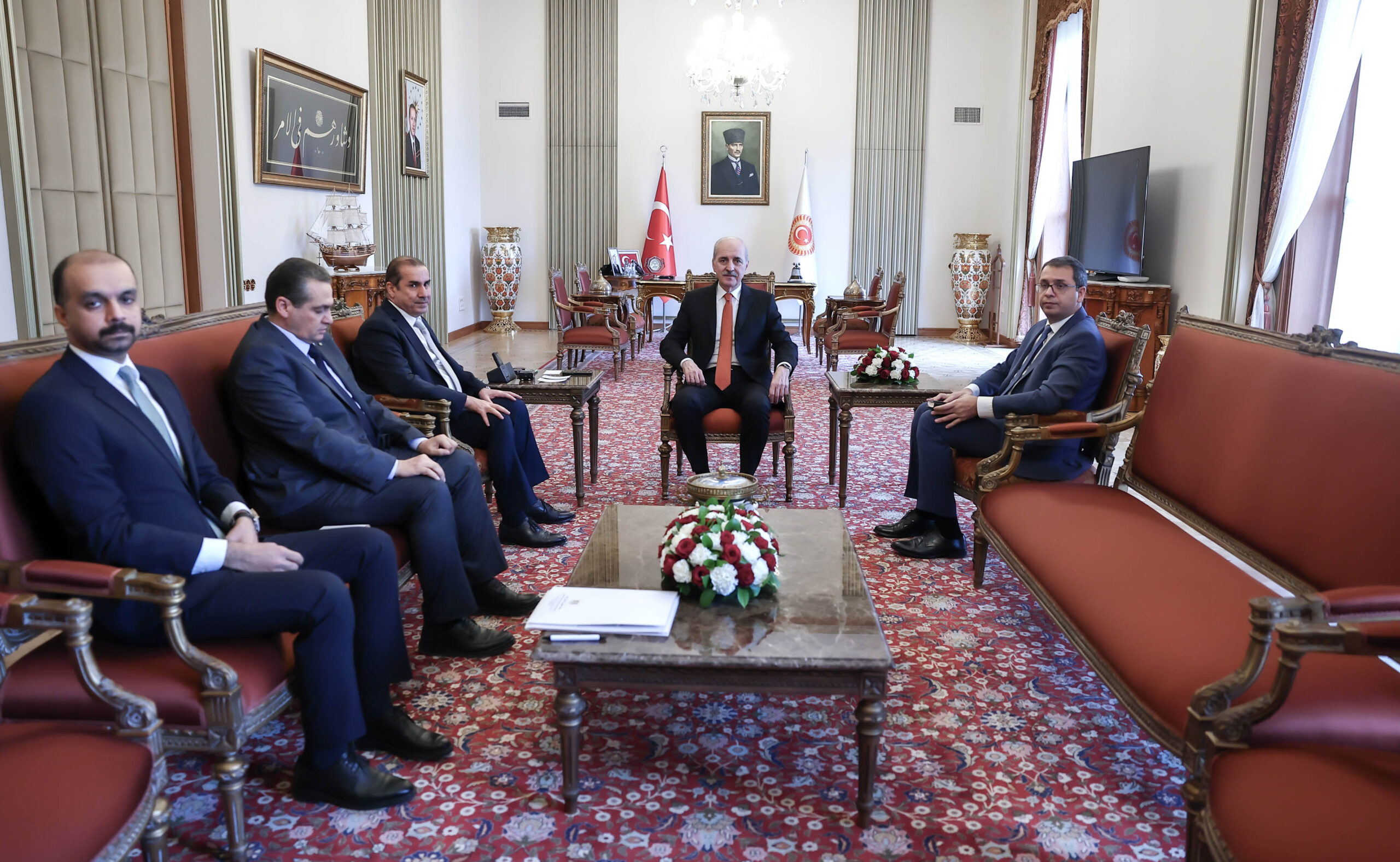 TBMM Başkanı Numan Kurtulmuş, Irak’ın Ankara Büyükelçisi Al Lachmawi ile bir araya geldi.