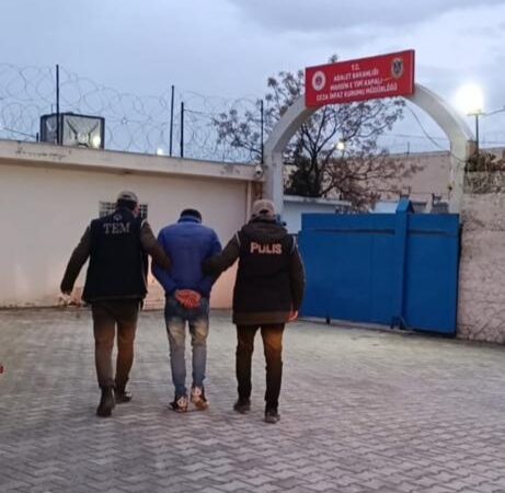 Mardin’de şehitlere karşı provokatif paylaşım yaptığı iddia edilen şüpheli tutuklandı.
