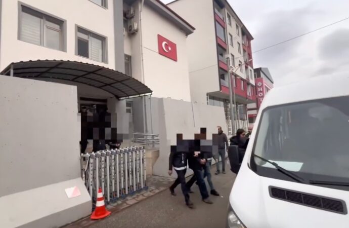 Erzincan ilinde gerçekleştirilen fuhuş operasyonunda, 3 kişi tutuklandı.