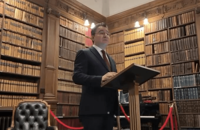 Babacan, Oxford Union’da konuştu