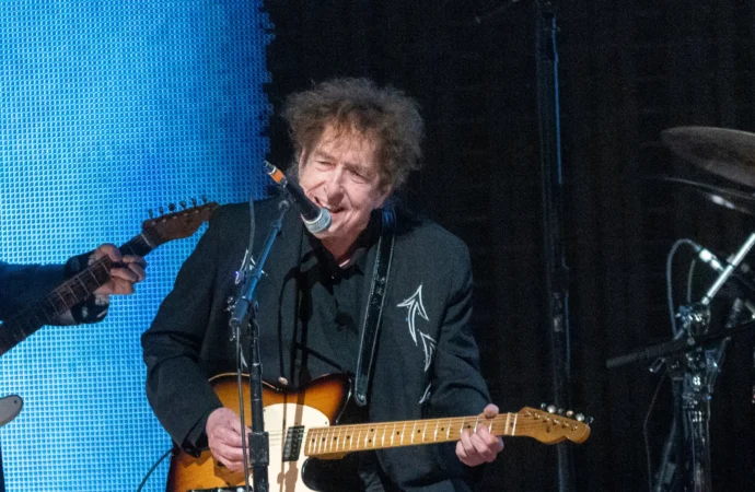 Bob Dylan TikTok’u geç buldu, çabuk kaybedebilir