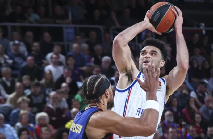 Efes, Barcelona’da yine kayıp