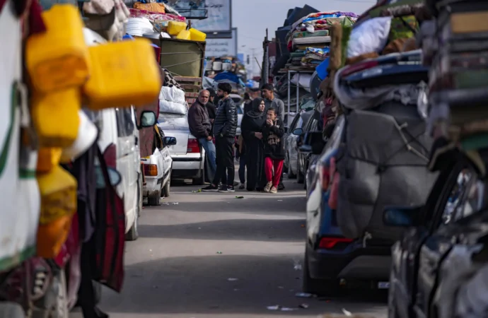 Gazze’de ateşkes gitti geldi