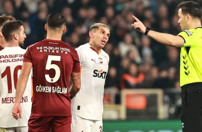 Galatasaray’dan penaltı ve ofsayt tepkisi: ‘İsyanımız kötü hakemlere’