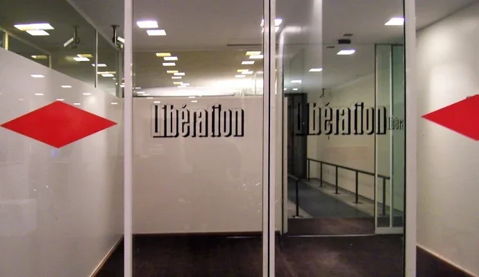 Le Monde’un ardından Libération da X’i terk etti