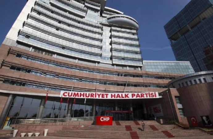 CHP kırk yılın başında doğru bir şey yapacak ama aceleye getiriliyor