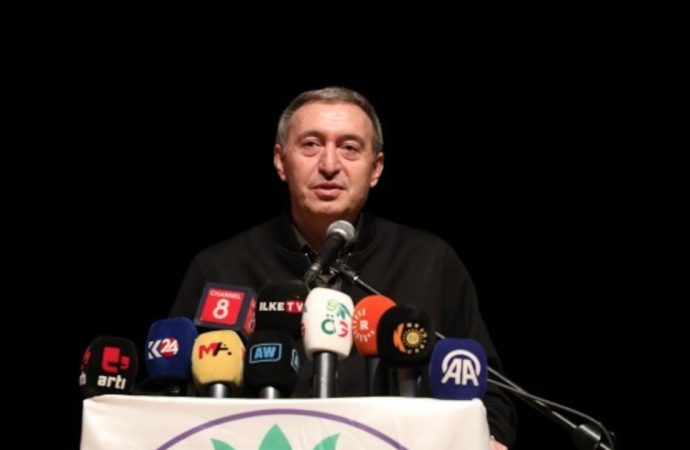 Tuncer Bakırhan: Öcalan onurlu bir barışın formülünü hazırlıyor