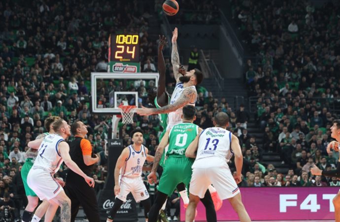 Anadolu Efes, Panathinaikos’a mağlup