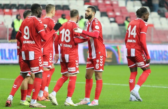 Samsunspor, Hatayspor’u 2-0’la geçti